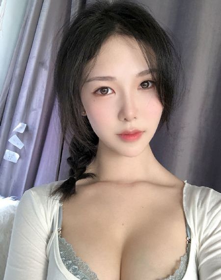 两个女人的诱惑在线观看